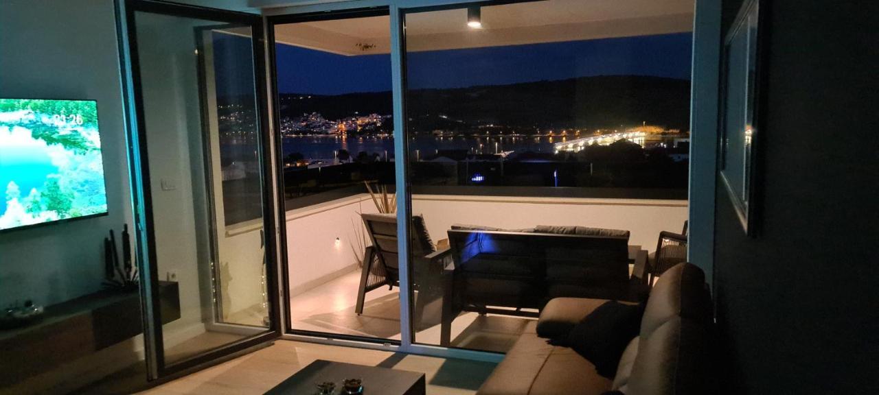 Penthouse Apartman Marcelina In Trogir Exterior photo